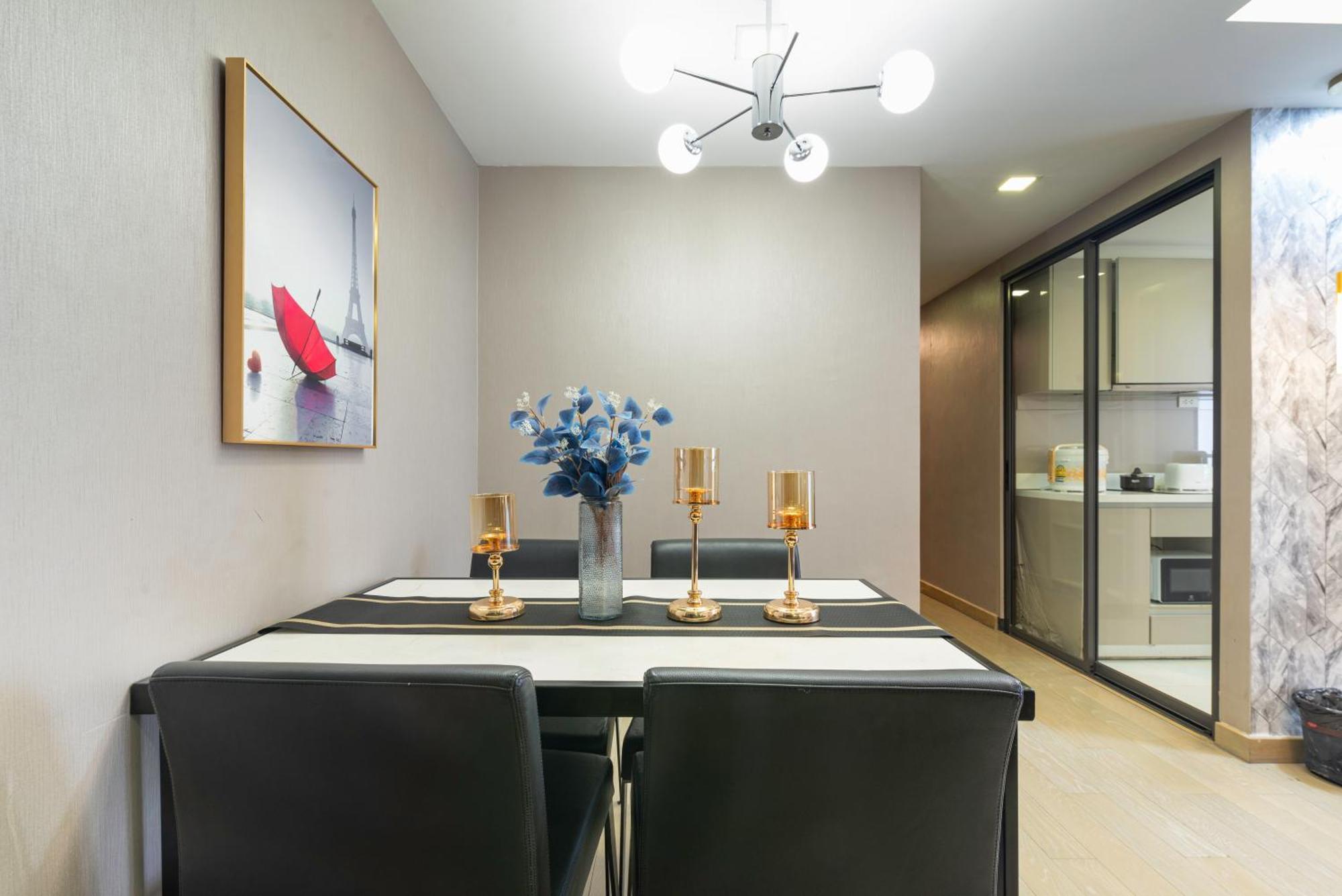 Dazzle Sukhumvit 7 By Lefoyer Apartment Bangkok Exterior photo