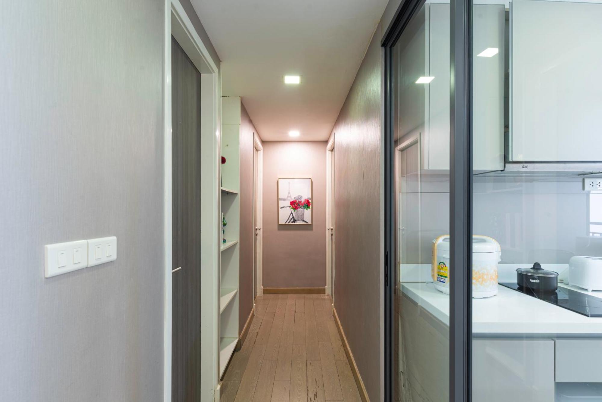 Dazzle Sukhumvit 7 By Lefoyer Apartment Bangkok Exterior photo